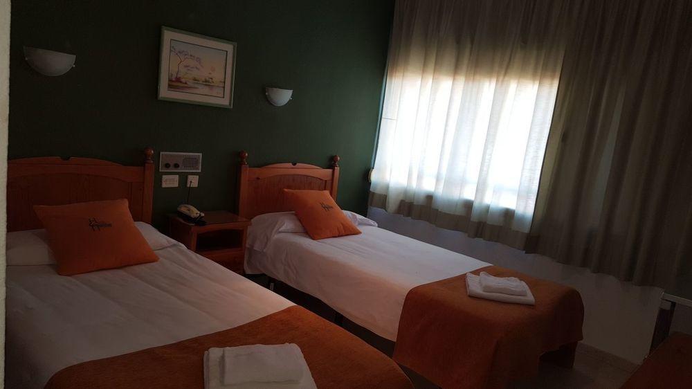 Oyo Hotel Costa Andaluza Motril Exteriör bild
